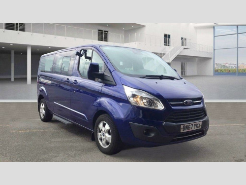 Ford Tourneo Custom  2.0 310 EcoBlue Titanium Minibus Double Cab Diesel Manual L2 Euro 6 (s/s) 5