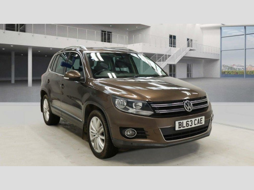 Volkswagen Tiguan  2.0 TDI BlueMotion Tech Match SUV Diesel DSG 4WD (s/s) 5dr - Just 52,465 Mi 