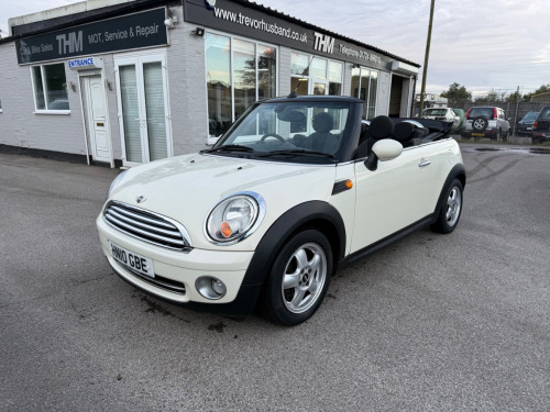 MINI Mini  COOPER AUTO CONVERTIBLE **LOW MILEAGE!**