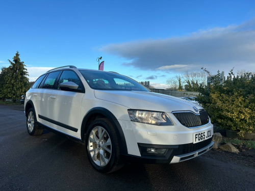 Skoda Octavia  2.0 TDI Scout DSG 4WD Euro 6 (s/s) 5dr