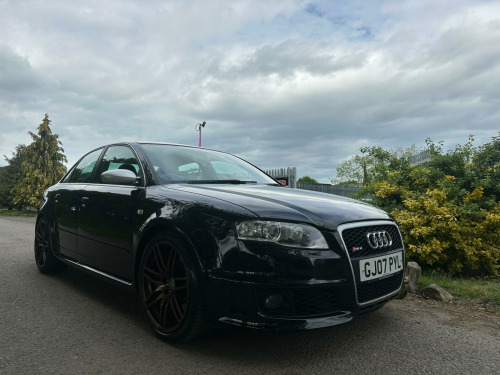 Audi RS4 Saloon 4.2 quattro 4dr