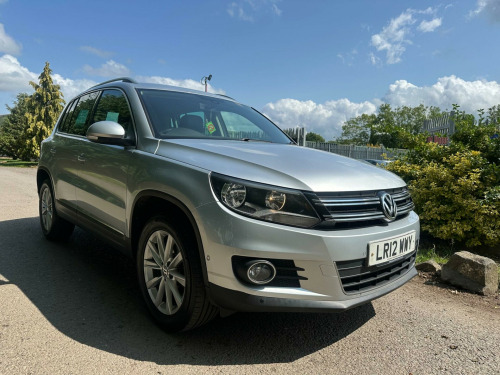 Volkswagen Tiguan  2.0 TDI BlueMotion Tech SE DSG 4WD Euro 5 (s/s) 5dr
