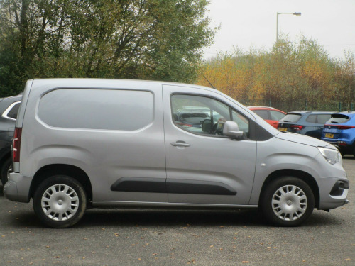 Vauxhall Combo  1.5 Turbo D 2300 Sportive Auto L1 H1 Euro 6 (s/s) 4dr