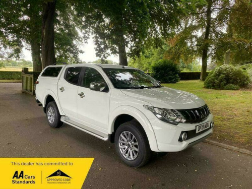 Mitsubishi L200  2.4 DI-D DC Barbarian Pickup Double Cab 4dr Diesel Manual 4WD Euro 6 (178 p