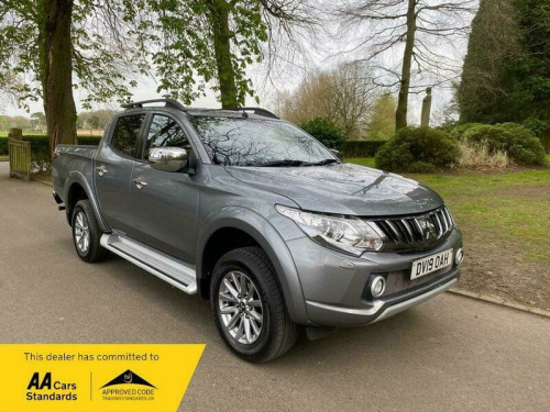 Mitsubishi L200  2.4 DI-D DC Barbarian Pickup Double Cab 4dr Diesel Manual 4WD Euro 6 (178 p 