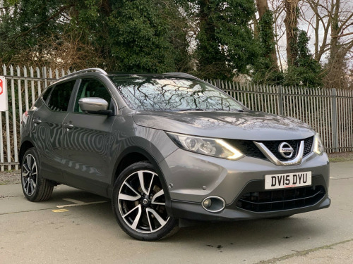 Nissan Qashqai  1.2 DIG-T Tekna 2WD Euro 5 (s/s) 5dr