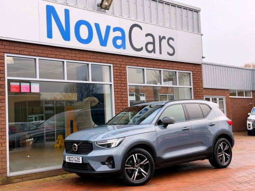 Volvo XC40  2.0 B3 MHEV Plus DCT Auto Euro 6 (s/s) 5dr 