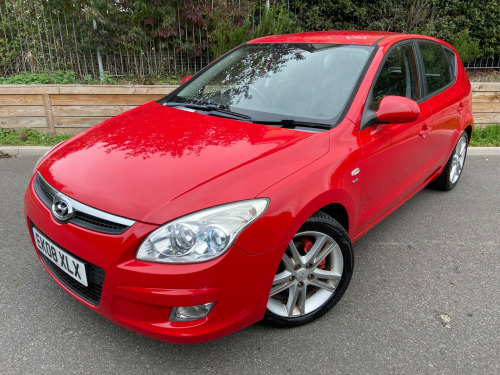 Hyundai i30  1.6 CRDi Premium Hatchback 5dr Diesel Auto Euro 4 (115 ps)