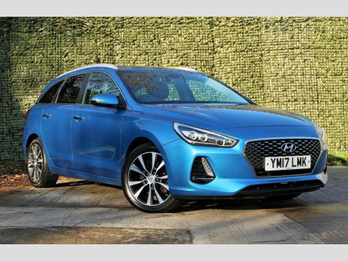 Hyundai i30  Premium 1.4L Manual| Blind Spot Warning | Multi Touch Screen | Heated Front