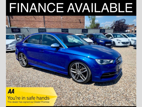 Audi S3  2.0 TFSI S Tronic quattro Euro 6 (s/s) 4dr (Nav)