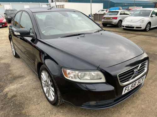 Volvo S40  2.4 D5 SE Lux Saloon 4dr Diesel Manual Euro 4 (180