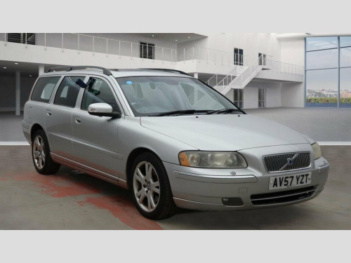 Volvo V70  2.4 D5 SE Lux Estate 5dr Diesel Geartronic (215 g/