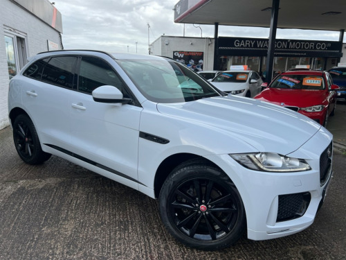 Jaguar F-PACE  CHEQUERED FLAG AWD