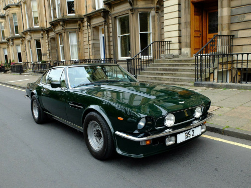 Aston Martin V8  Vantage Coupe 2dr Petrol Manual (437 bhp)