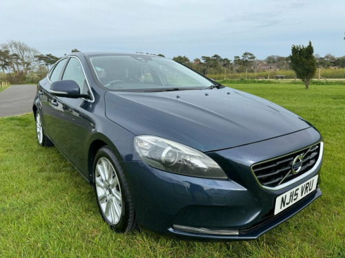 Volvo V40  1.6 T4 SE LUX NAV 5d 177 BHP FULL SERVICE HISTORY