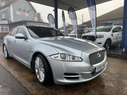 Jaguar XJ  3.0d V6 Portfolio Saloon 4dr Diesel Auto Euro 5 (2