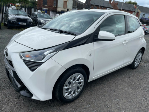 Toyota AYGO  1.0 VVT-i x-play x-shift Euro 6 5dr