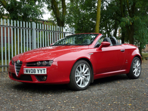 Alfa Romeo Spider  JTDM 200 2-Door