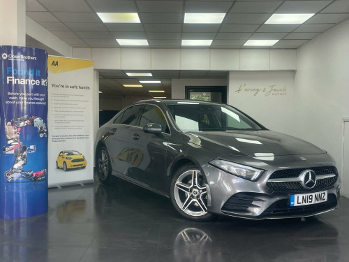 Mercedes-Benz A-Class  1.5 A180d AMG Line 7G-DCT Euro 6 (s/s) 4dr