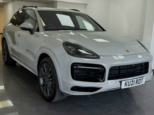 Porsche Cayenne  3.0 V6 E-Hybrid 17.9kWh TiptronicS 4WD Euro 6 (s/s) 5dr (3.6kW Charger)