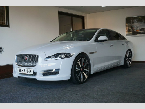 Jaguar XJ  3.0d V6 Portfolio Auto Euro 6 (s/s) 4dr