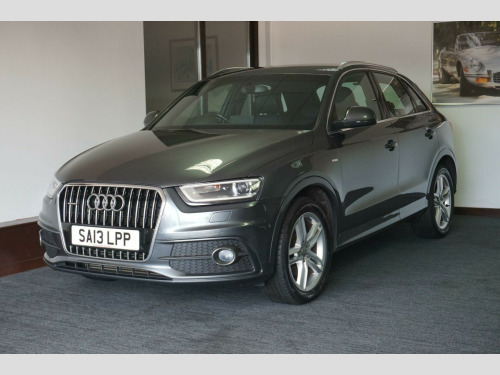 Audi Q3  2.0 TFSI S line S Tronic quattro Euro 5 (s/s) 5dr