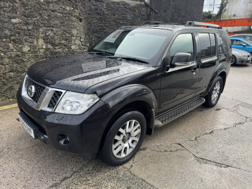 Nissan Pathfinder  2.5 dCi Tekna SUV 5dr Diesel Manual 4WD Euro 4 (190 ps)