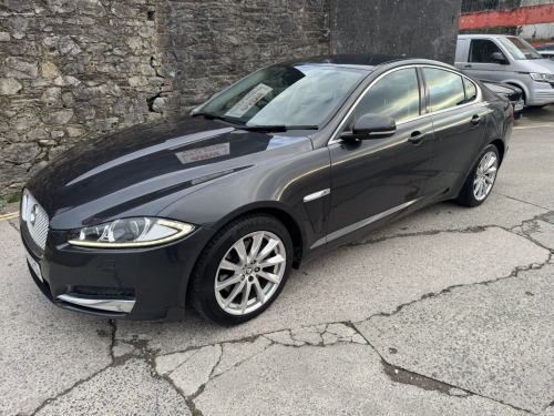 Jaguar XF  3.0d V6 Premium Luxury Saloon 4dr Diesel Auto Euro 5 (s/s) (240 ps)