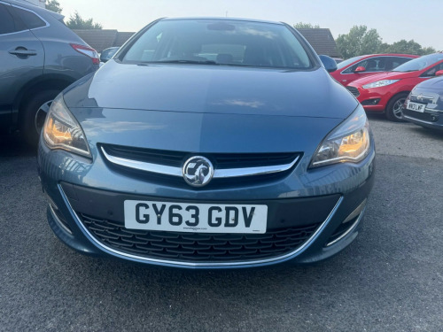 Vauxhall Astra  2.0 CDTi Elite Auto Euro 5 5dr