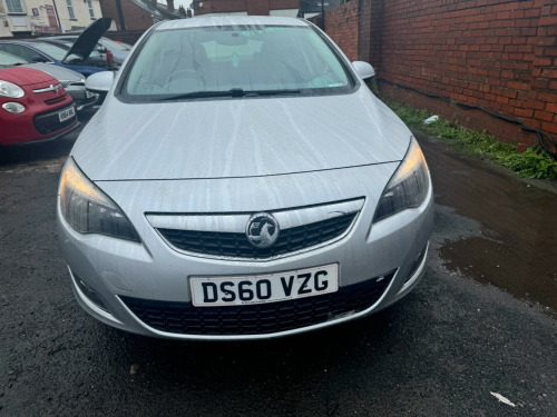 Vauxhall Astra  1.6 16v SRi Euro 5 5dr