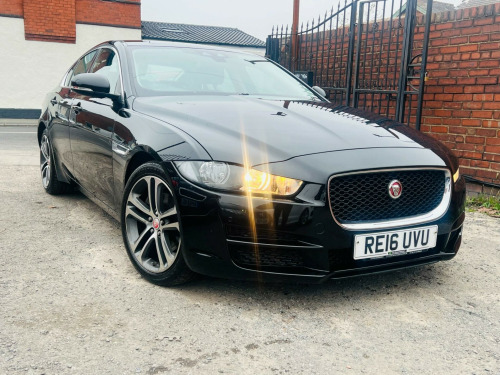 Jaguar XE  2.0d Prestige Auto Euro 6 (s/s) 4dr