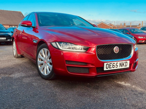 Jaguar XE  2.0d Portfolio Auto Euro 6 (s/s) 4dr