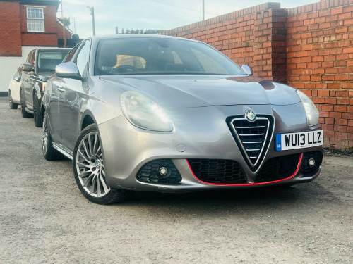 Alfa Romeo Giulietta  2.0 JTDM-2 Sportiva TCT Euro 5 (s/s) 5dr