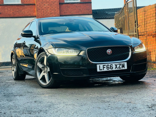 Jaguar XE  2.0d Portfolio Auto Euro 6 (s/s) 4dr 