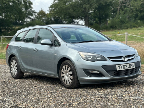Vauxhall Astra  1.6 16V Exclusiv Sports Tourer Auto Euro 5 5dr