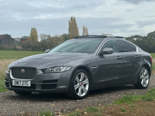 Jaguar XE  2.0d Portfolio Auto AWD Euro 6 (s/s) 4dr