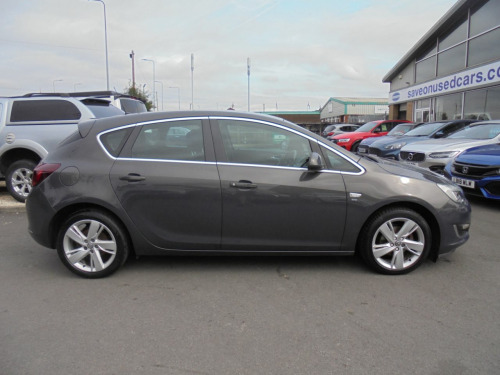 Vauxhall Astra  1.4T 16V SRi 5dr