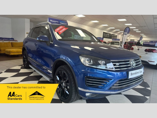 Volkswagen Touareg  V6 R-LINE TDI BLUEMOTION TECHNOLOGY AUTO DIESEL PANO SUNOOF