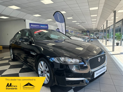 Jaguar XF  D R-SPORT MANUAL DIESEL 51000 MILES