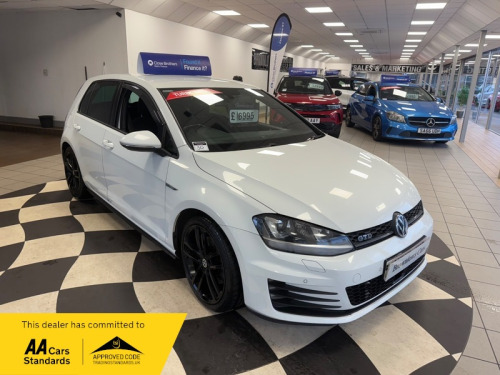 Volkswagen Golf  2.0 GTD 