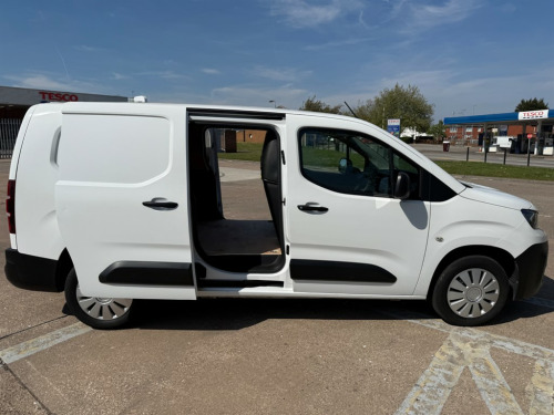 Peugeot Partner  1.5 BlueHDi 950 Professional Long Panel Van 6dr Diesel Manual LWB Euro 6 (1