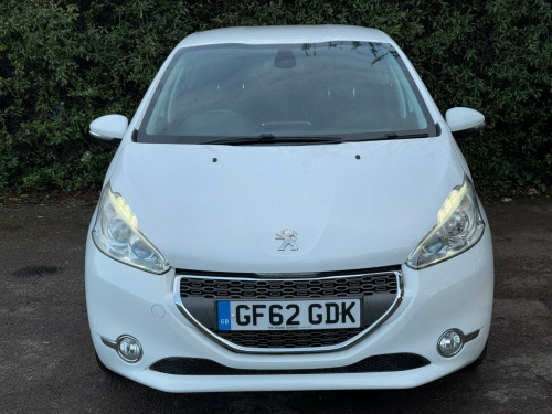 Peugeot 208  1.4 HDi Allure Euro 5 5dr