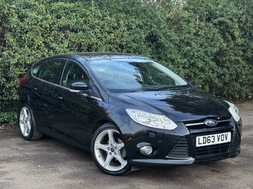 Ford Focus  1.0T EcoBoost Titanium X Euro 5 (s/s) 5dr