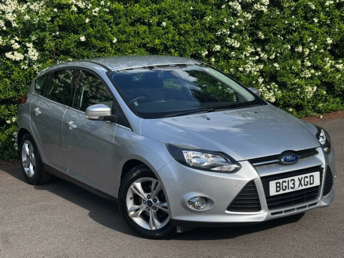 Ford Focus  1.0T EcoBoost Zetec Euro 5 (s/s) 5dr
