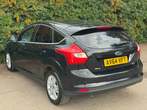 Ford Focus  1.0T EcoBoost Titanium Navigator Euro 5 (s/s) 5dr