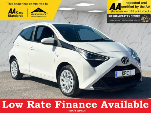 Toyota AYGO  1.0 VVT-i x-play Hatchback 5dr Petrol Manual Euro 
