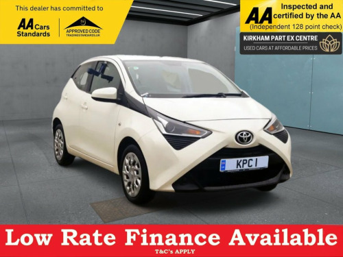 Toyota AYGO  1.0 VVT-i x-play Hatchback 5dr Petrol Manual Euro 