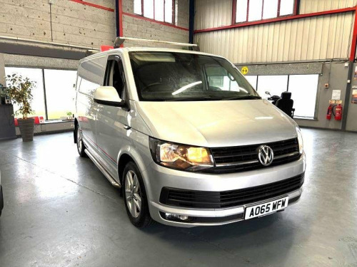 Volkswagen Transporter  2.0 BiTDI T30 BlueMotion Tech Highline FWD SWB Euro 5 (s/s) 5dr