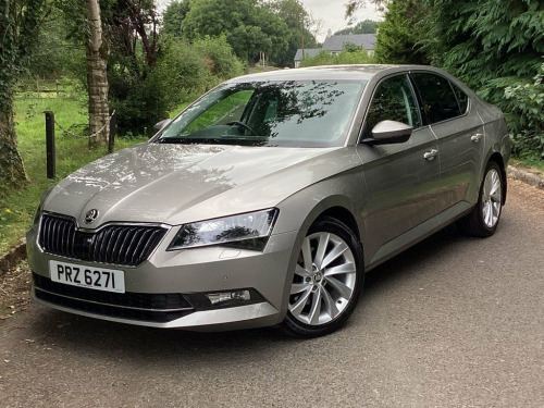 Skoda Superb  2.0 TDI SE L Executive Hatchback 5dr Diesel DSG Eu