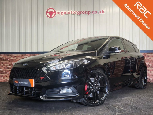Ford Focus  2.0T EcoBoost ST-3 Hatchback 5dr Petrol Manual Eur